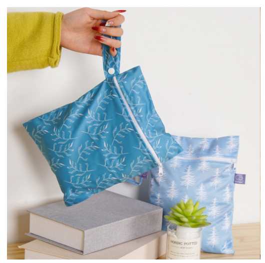 Elinfant 2 Pcs Set Mini Eco-friendly Portable Waterproof Snack Bag Washable Reusable Baby Diaper bag 18 x 25cm s11