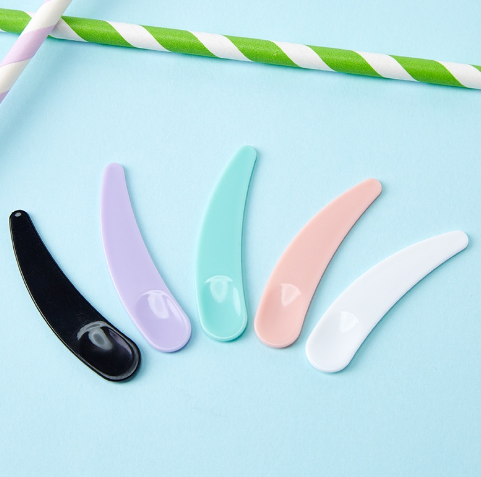 Cosmetic Mixing Spatula Disposable Curved Scoop Makeup Mask Cream Spoon Eye Cream Stick Make Up Face Beauty DIY Tool Kits