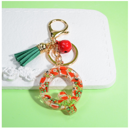 Fashion A-Z 26 Letters Keychains Christmas Tree Snowman Sequins Filling Resin Key Rings Women Bag Charms Q
