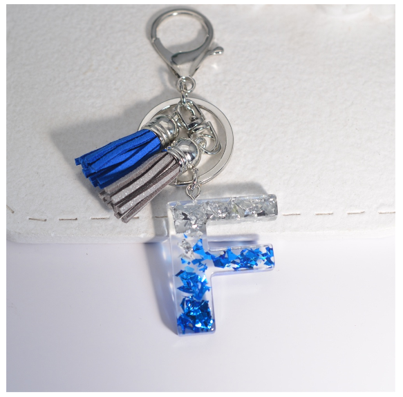 Exquisite 26 Initials A to Z Sea Glacier Resin Keychain Sequin Filling Keyring Blue Gray Tassel Pendant Handbag Accessories Gift F