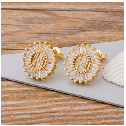 26 Initial Letter Earrings for Women Hypoallergenic Accessories Cute Alphabet AAA CZ Gold Stud Hikaw Jewelry H