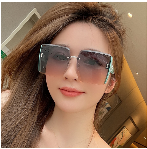 Square Frame Sunglasses Beach Fashion Shades Sunglasses for Women