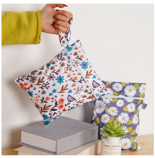 Elinfant 2 Pcs Set Mini Eco-friendly Portable Waterproof Snack Bag Washable Reusable Baby Diaper bag 18 x 25cm s2