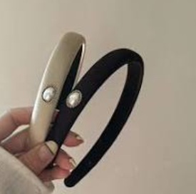 Palace Style French Elegant Pearl Satin Headband Retro Exquisite High-End Hepburn Temperament Simple Hairpin