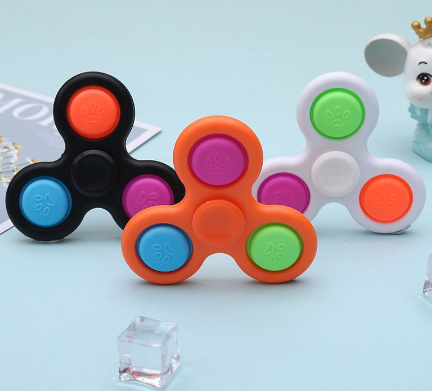 Spinner Plastic alloy Gyro on the finger