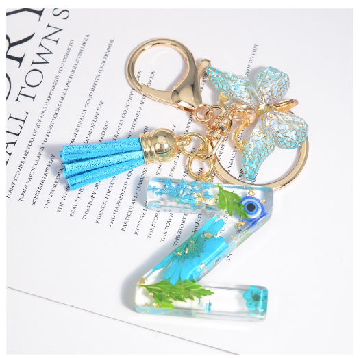 Exquisite Dried Flower Filled 26 Letter Keychain With Butterfly Pendant Fashion A-Z Name Initials Keyrings Car Key Holder Gifts Z