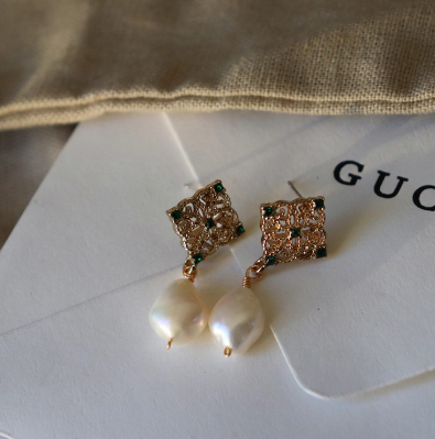 Vintage Green Lace small pearl flower freshwater Baroque Pearl Earrings for women