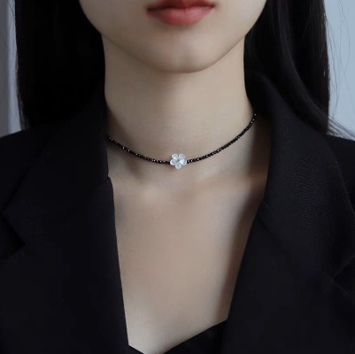 Black Spinel Transport Bead French Necklace Female Clavicle Chain