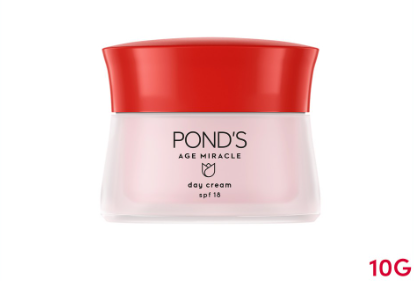 Pond's Age Miracle Anti Aging Day Cream SPF 18 with Retinol C and Niacinamide for Skin Renewal 10g