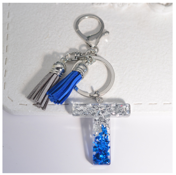 Exquisite 26 Initials A to Z Sea Glacier Resin Keychain Sequin Filling Keyring Blue Gray Tassel Pendant Handbag Accessories Gift T