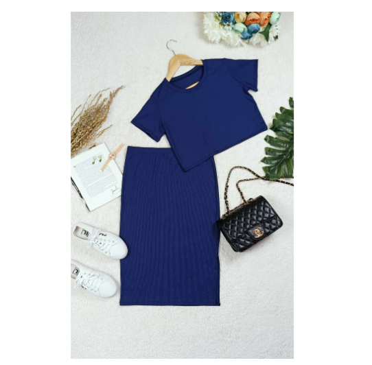 Maternity Knitted Top and Skirt with Slit T10