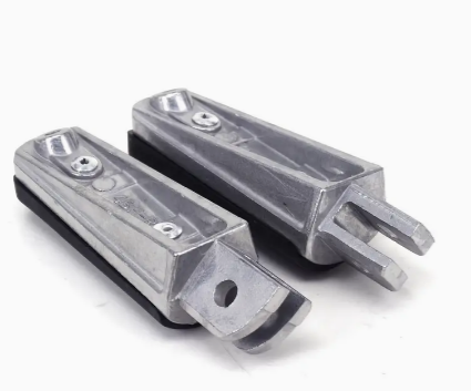 Motorcycle Front Foot Pegs Rests Pedals For Yamaha TDR125R FZ6 FZR600 FZS600 Fazer XJ600 Diversion YZF600 R6 MT03 TDM900 XJ900S Diversion