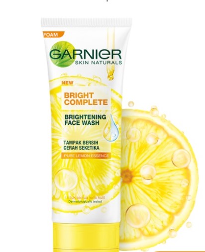 Garnier Bright Complete Brightening Foam  Cleanser Skincare for Dark Spots Dull Skin 100ML