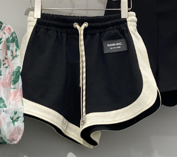 Lovito Casual Letter Drawstring Contrast Tape Wide Leg Mid Waist Shorts for Women LNE12135 Black