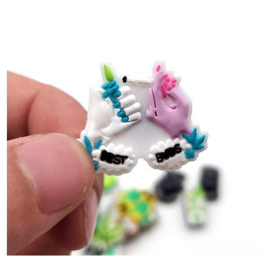 Cute Leaf Cannabis Series Croc Design Pins Jibits Charm Croc Jibbits Green Weed Shoe Charms for Women Shoes Accessories Decoration W26