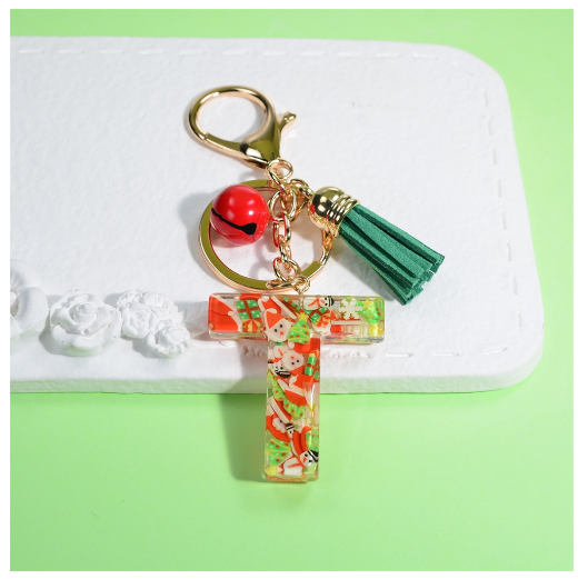 Fashion A-Z 26 Letters Keychains Christmas Tree Snowman Sequins Filling Resin Key Rings Women Bag Charms T