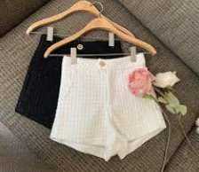 Lovito Women Casual Plain Pocket Metal Shorts LNE34088 Off White/Black