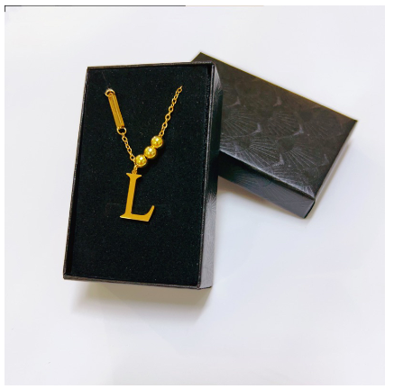 YH 26Letter Alphabet pendant fashion lnitialt Letter necklace for Women L