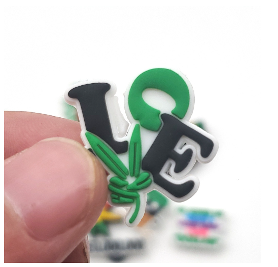 Cute Leaf Cannabis Series Croc Design Pins Jibits Charm Croc Jibbits Green Weed Shoe Charms for Women Shoes Accessories Decoration W11