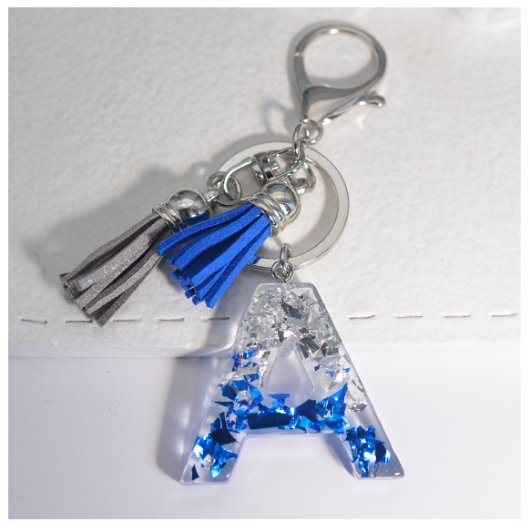 Exquisite 26 Initials A to Z Sea Glacier Resin Keychain Sequin Filling Keyring Blue Gray Tassel Pendant Handbag Accessories Gift A