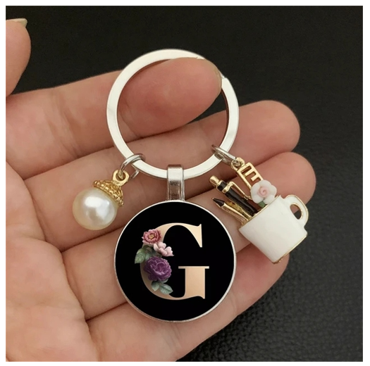 Fashion 26 Letter Keychains Imitation Pearl Rose Round Initials Keyrings Cup Pendant Car Keyholder Bag Ornaments Accessories G