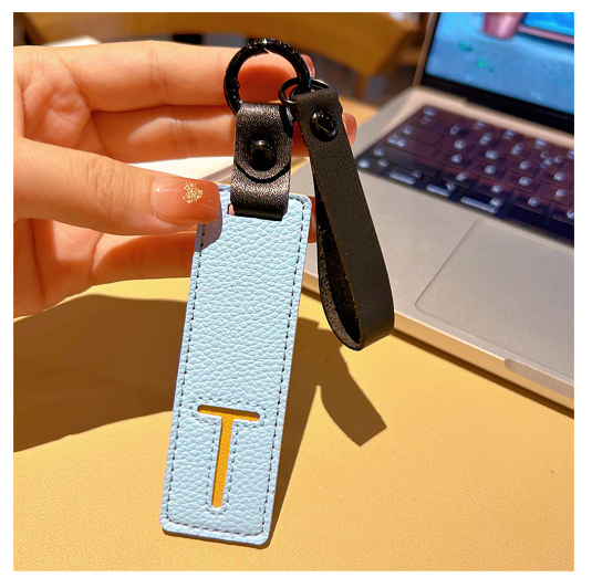 Creative PU Leather Letter Keychains Fashion Colorful Square Alphabet Keyrings Car Key Holder Accessories Bag Ornament Gifts T