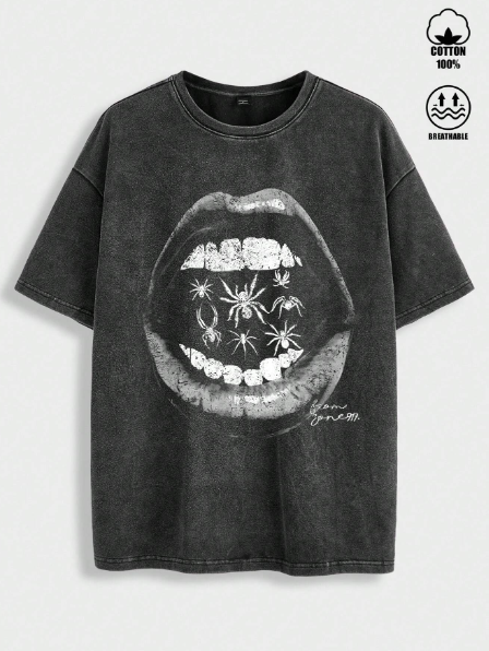 Manfinity ZONE917 Men's Plus Size Oversize Street-Style Retro Dark Gothic Style Black And White Lips Damaged Spider Creative Pattern Black Knit Fried Snowflake T-Shirt.