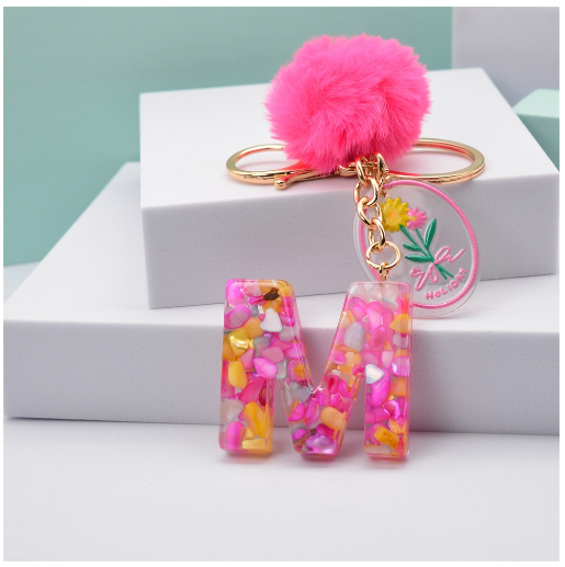 Fashion 26 Letter Keychain A-Z Initial Resin Keyring With Pink Pompom Flower Acrylic Tag Alphabet Key Chain Bag Pendant Gifts M