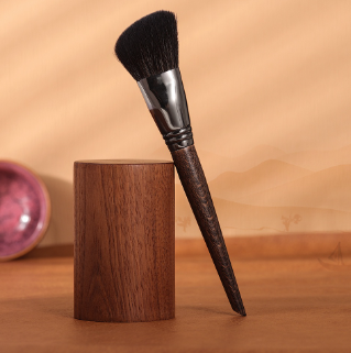 Oblique Head Blush Makeup Brush XQ04