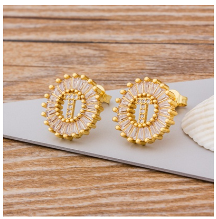 26 Initial Letter Earrings for Women Hypoallergenic Accessories Cute Alphabet AAA CZ Gold Stud Hikaw Jewelry T