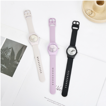 Lovito Women Casual Plain Basic Quartz Watch  L69AD050 (Light Grey/Light Purple/Black)