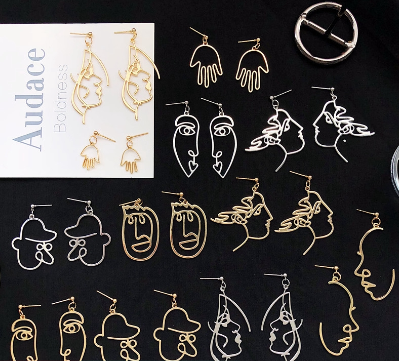 Women Funny Face Palm Drop Earrings