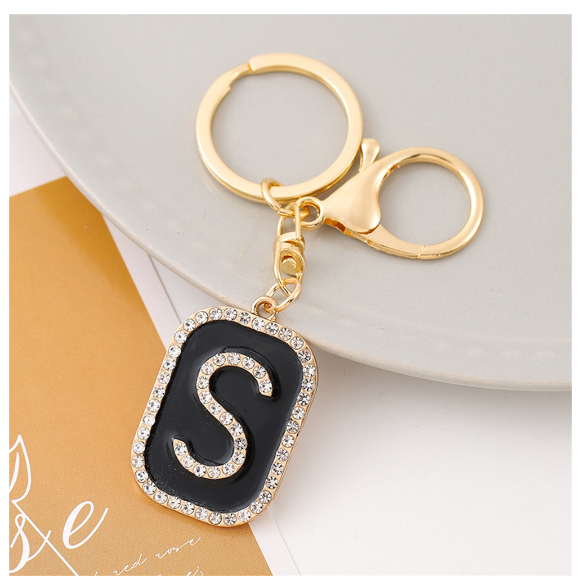Exquisite Rhinestone 26 Letter Keychain Simple Black Enamel Initials Keyrings For Women Bag Pendant Ornament Car Keyholder Gifts S
