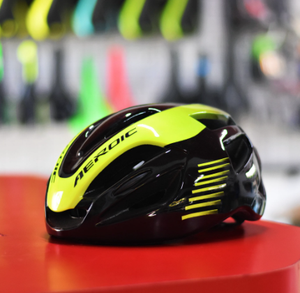 Aeroic AR-1 Bicycle Helmet
