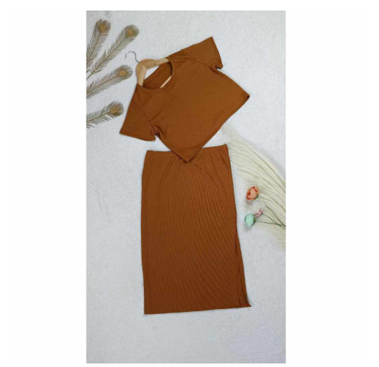 Maternity Knitted Top and Skirt with Slit T20