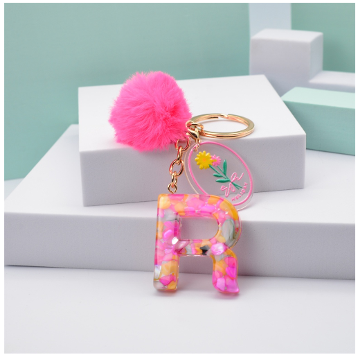 Fashion 26 Letter Keychain A-Z Initial Resin Keyring With Pink Pompom Flower Acrylic Tag Alphabet Key Chain Bag Pendant Gifts R