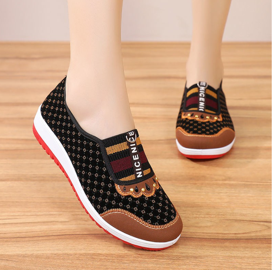 Hot Women's soft-soled Non-slip Middle-aged Casual Cloth Shoes