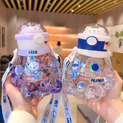 Children's Plastic Straw Water Cup, Fall Proof Portable Water Bottle in Kindergarten 700ml