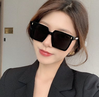 Fashion Men's and Women's Sunglasses Trendy Retro Style 100% UV Protection Sunglasses One Piece Sunglasses