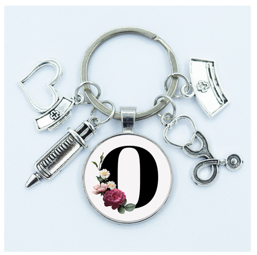 1Pcs Creative Stethoscope Syringe 26 Letter Keychains Nurse Cap Initials Metal Keyrings Bag Ornaments Charms Gifts Souvenir O