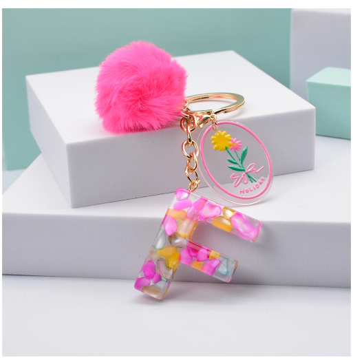 Fashion 26 Letter Keychain A-Z Initial Resin Keyring With Pink Pompom Flower Acrylic Tag Alphabet Key Chain Bag Pendant Gifts F