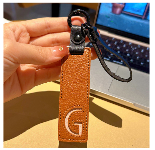 Creative PU Leather Letter Keychains Fashion Colorful Square Alphabet Keyrings Car Key Holder Accessories Bag Ornament Gifts G