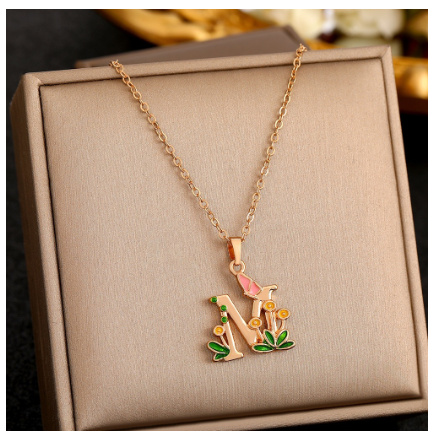 26 Letter Gold Pendant Necklace Dropped Oil Flower Animal Letter Necklace Fashion Men's and Women's Gift Wholesale M
