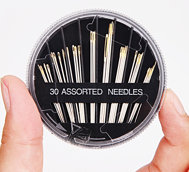 30 Pcs Hand Sewing Compact Needles Big Hole Hand Sewing Disc Needle Box Gold Tail Sewing Needle Set